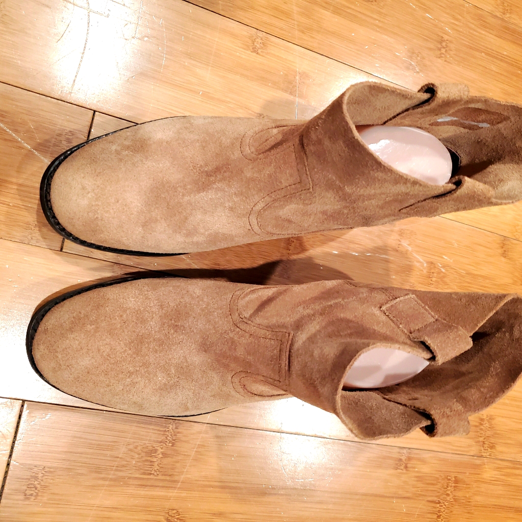 Report Signature Booties 8.5